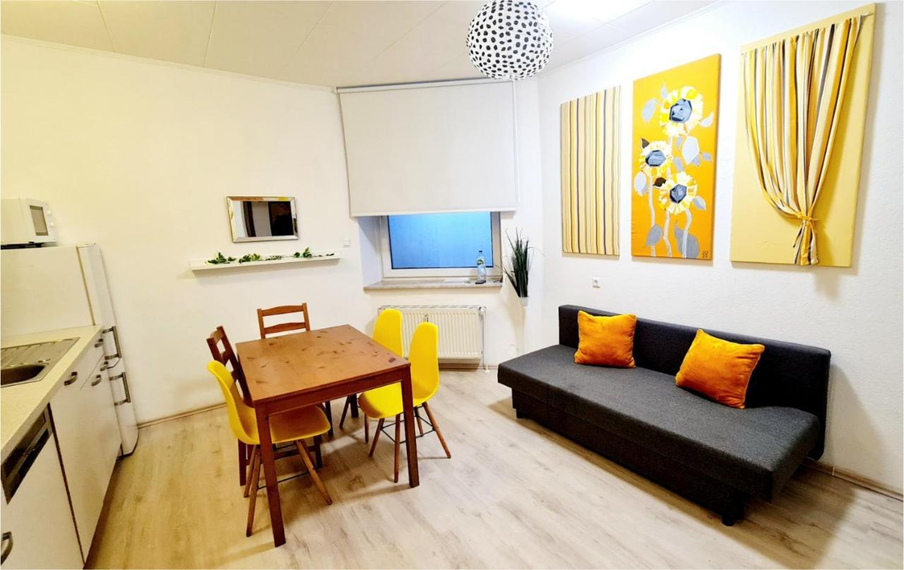 Elena Flat Sonnenblumen Duisburg Zentrum Buitenkant foto